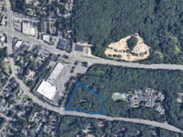 684 Old Country Road, Huntington Station, NY 11746