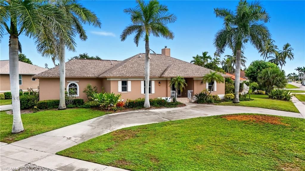 381 Worthington St , Marco Island, FL 34145 Photo