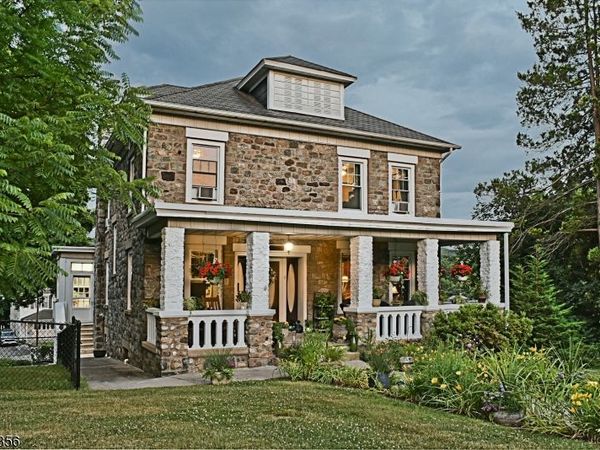 17 Hillside Ave, Netcong, NJ 07857