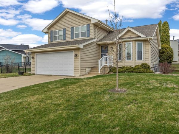 509 Bezdek Drive NW, Cedar Rapids, IA 52405