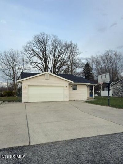 930 Indianola Avenue, Montpelier, OH 43543 Main Photo