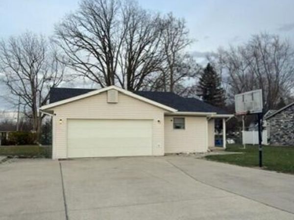 930 Indianola Avenue, Montpelier, OH 43543