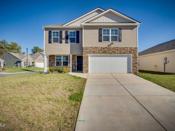 1249 Stamp Lodge Road, Kingsport, TN 37660