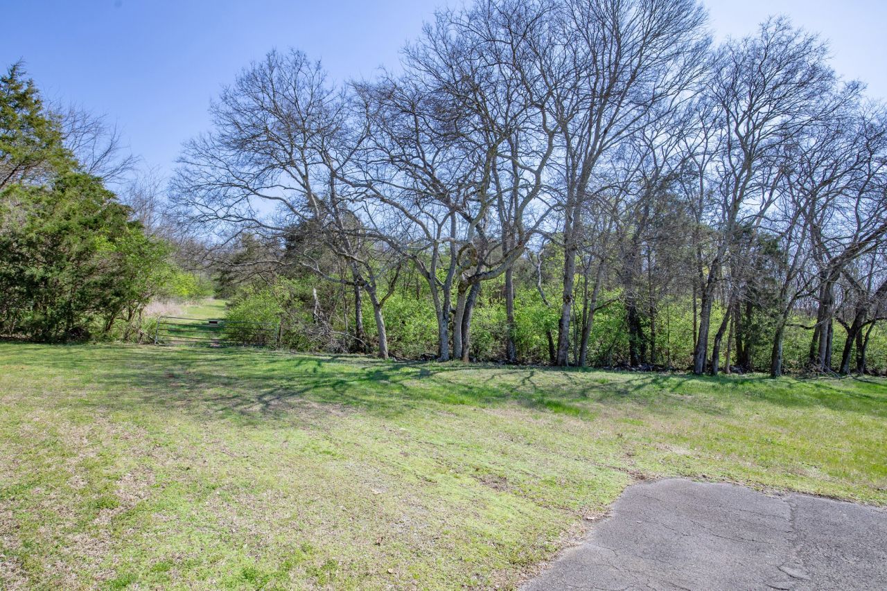 227 Spero Rd, Goodlettsville, TN 37072 Main Photo