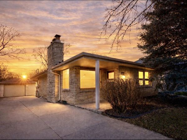 755 N 112th St, Wauwatosa, WI 53226