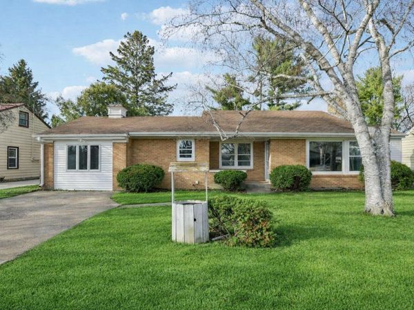 1939 Jackson St, Beloit, WI 53511