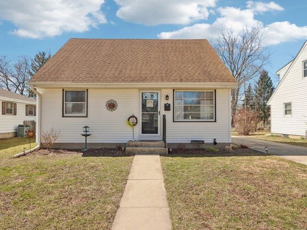 1308 West End Rd, Waukesha, WI 53188