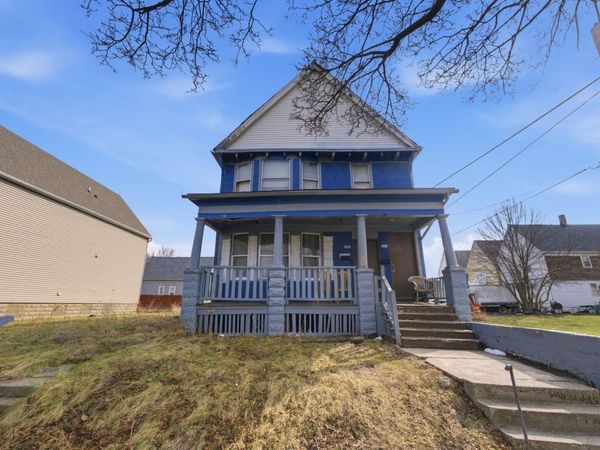 2463 W Chambers St, Unit 2465, Milwaukee, WI 53206