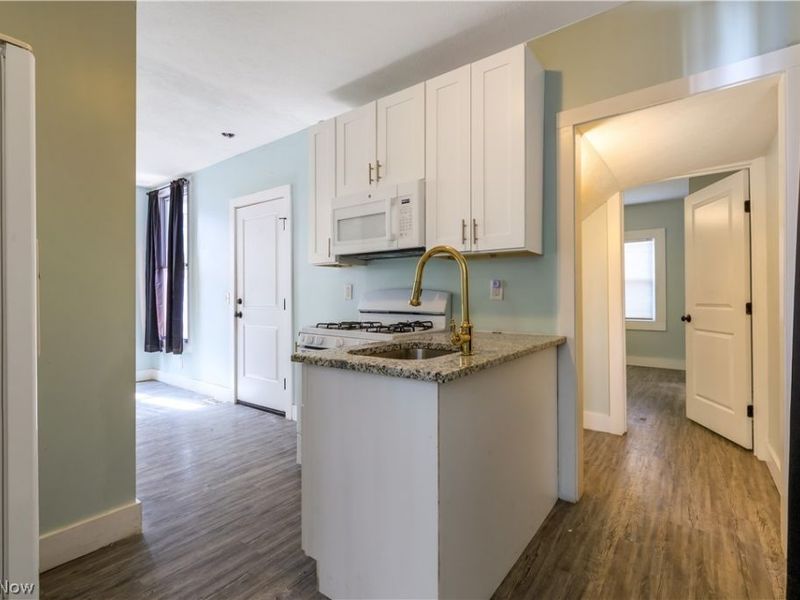 3161 Scranton Road, Cleveland, OH 44109 Photo 11