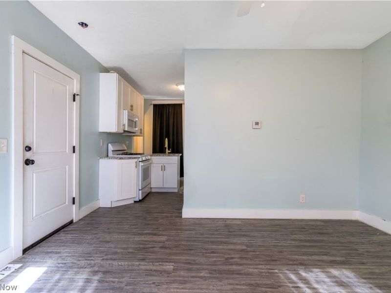 3161 Scranton Road, Cleveland, OH 44109 Photo 13