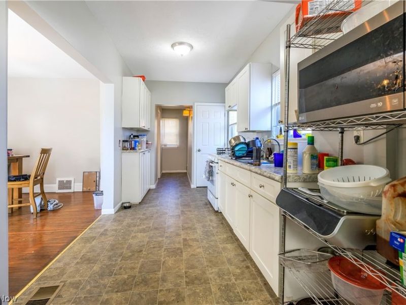 3161 Scranton Road, Cleveland, OH 44109 Photo 36