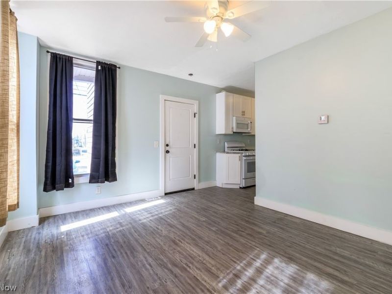 3161 Scranton Road, Cleveland, OH 44109 Photo 8