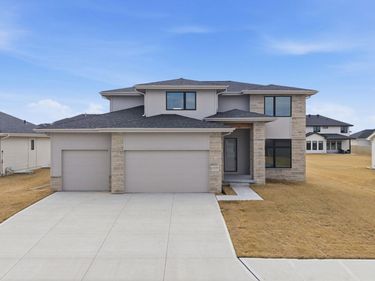 21143 Hartman Avenue , Elkhorn, NE 68022