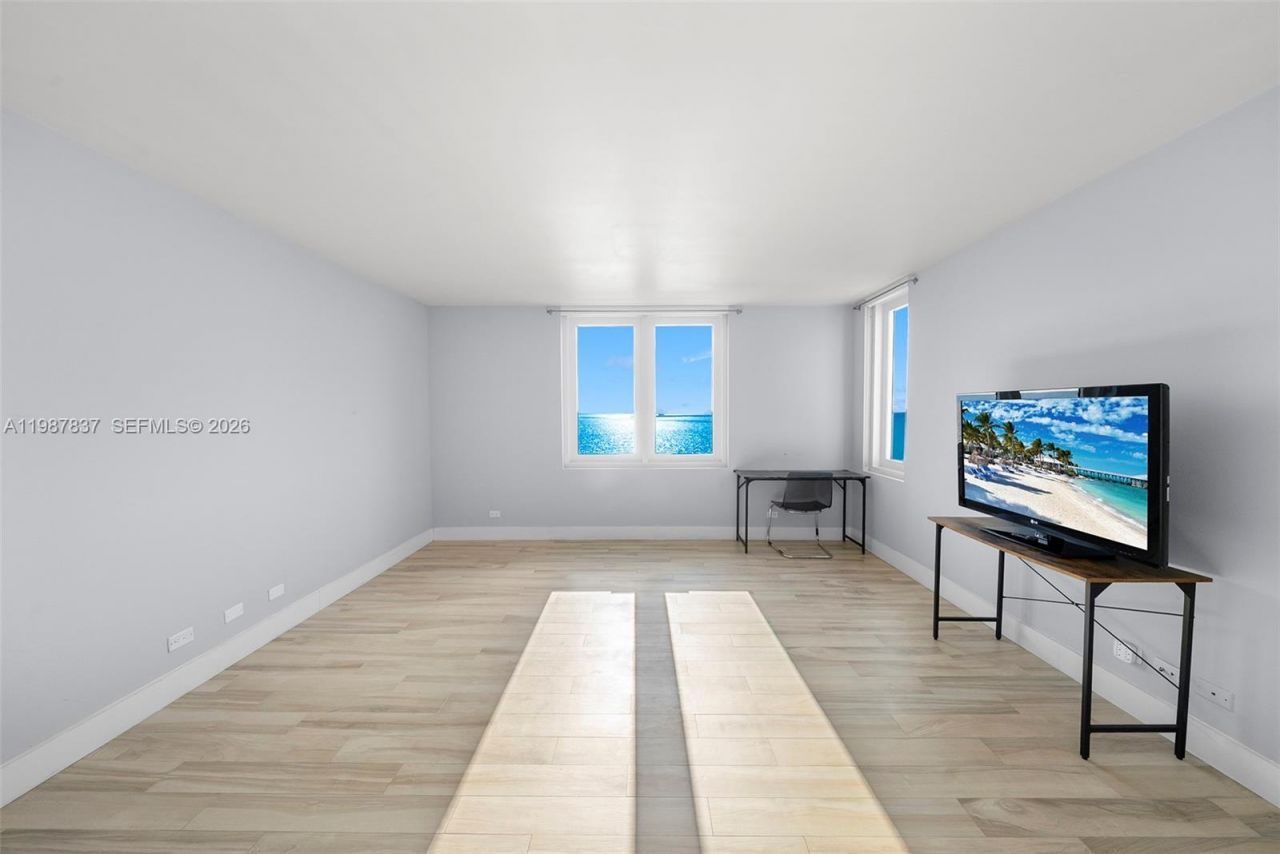 2301 Collins Ave, Unit 1009, Miami Beach, FL 33139 Photo