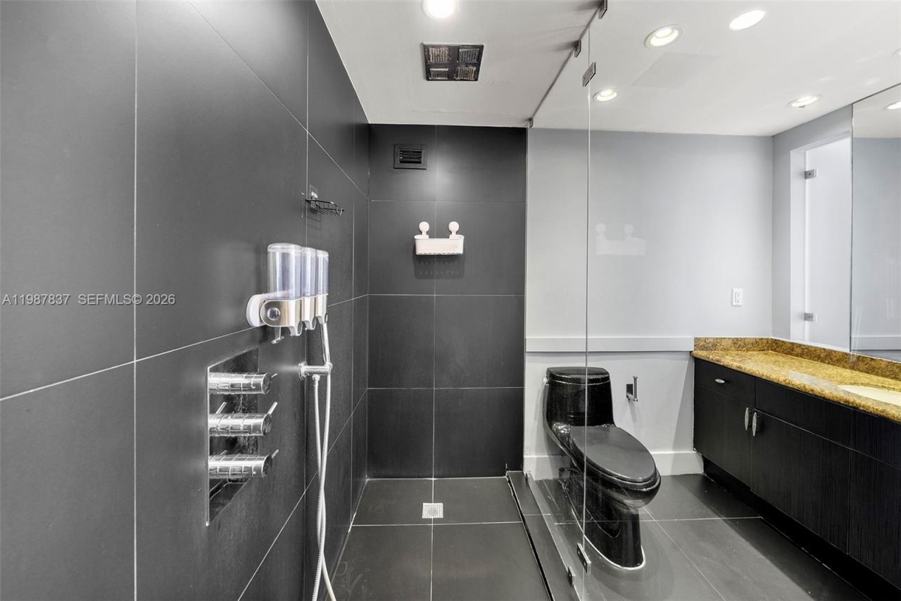 2301 Collins Ave, Unit 1009, Miami Beach, FL 33139 Photo