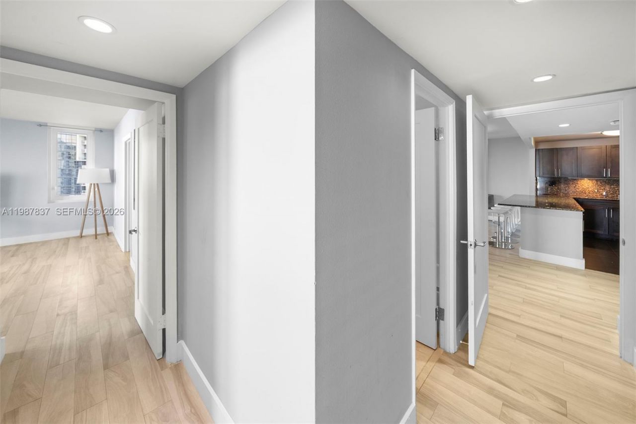 2301 Collins Ave, Unit 1009, Miami Beach, FL 33139 Photo