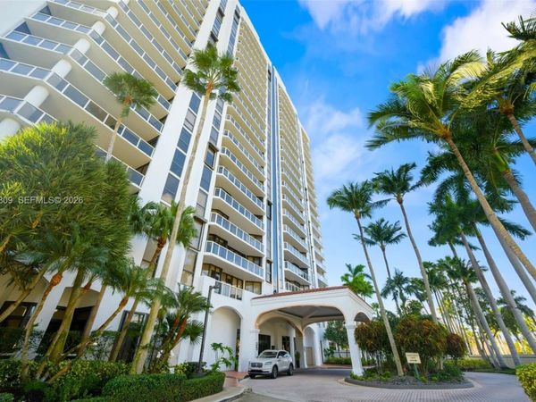 3598 Yacht Club Dr , Unit 1204, Aventura, FL 33180