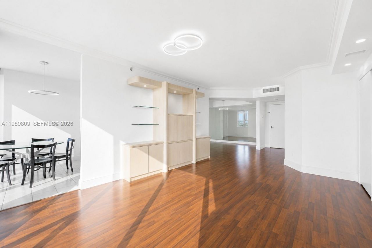 3598 Yacht Club Dr, Unit 1204, Aventura, FL 33180 Photo