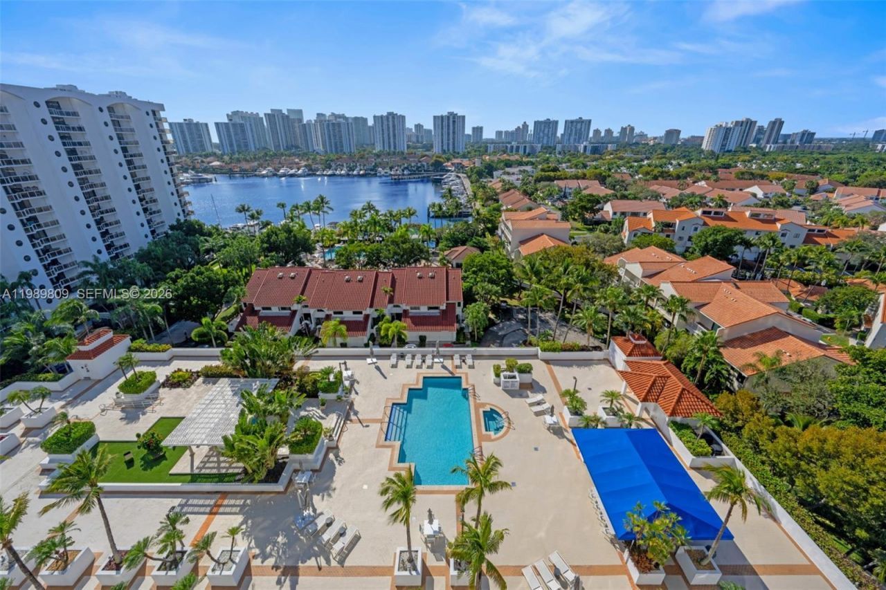 3598 Yacht Club Dr, Unit 1204, Aventura, FL 33180 Photo