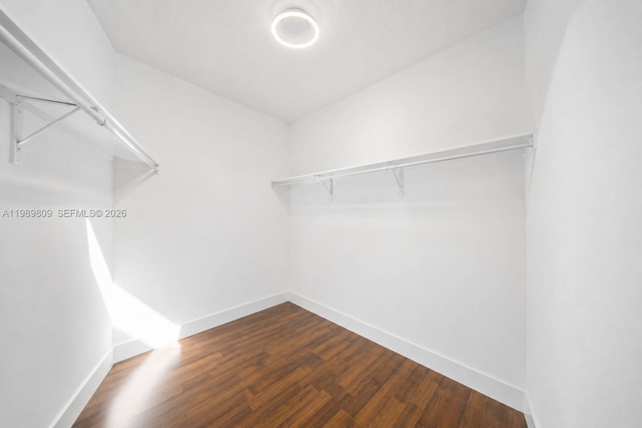 3598 Yacht Club Dr, Unit 1204, Aventura, FL 33180 Photo