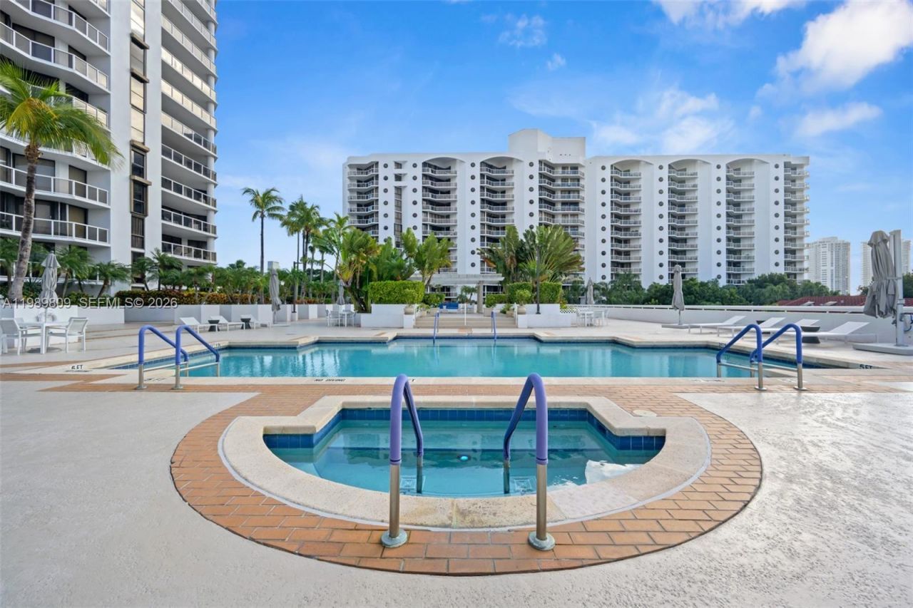 3598 Yacht Club Dr , Unit 1204, Aventura, FL 33180 Photo