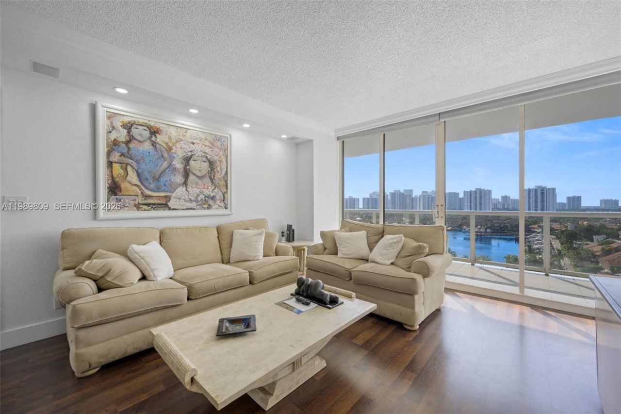 3598 Yacht Club Dr , Unit 1204, Aventura, FL 33180 Photo