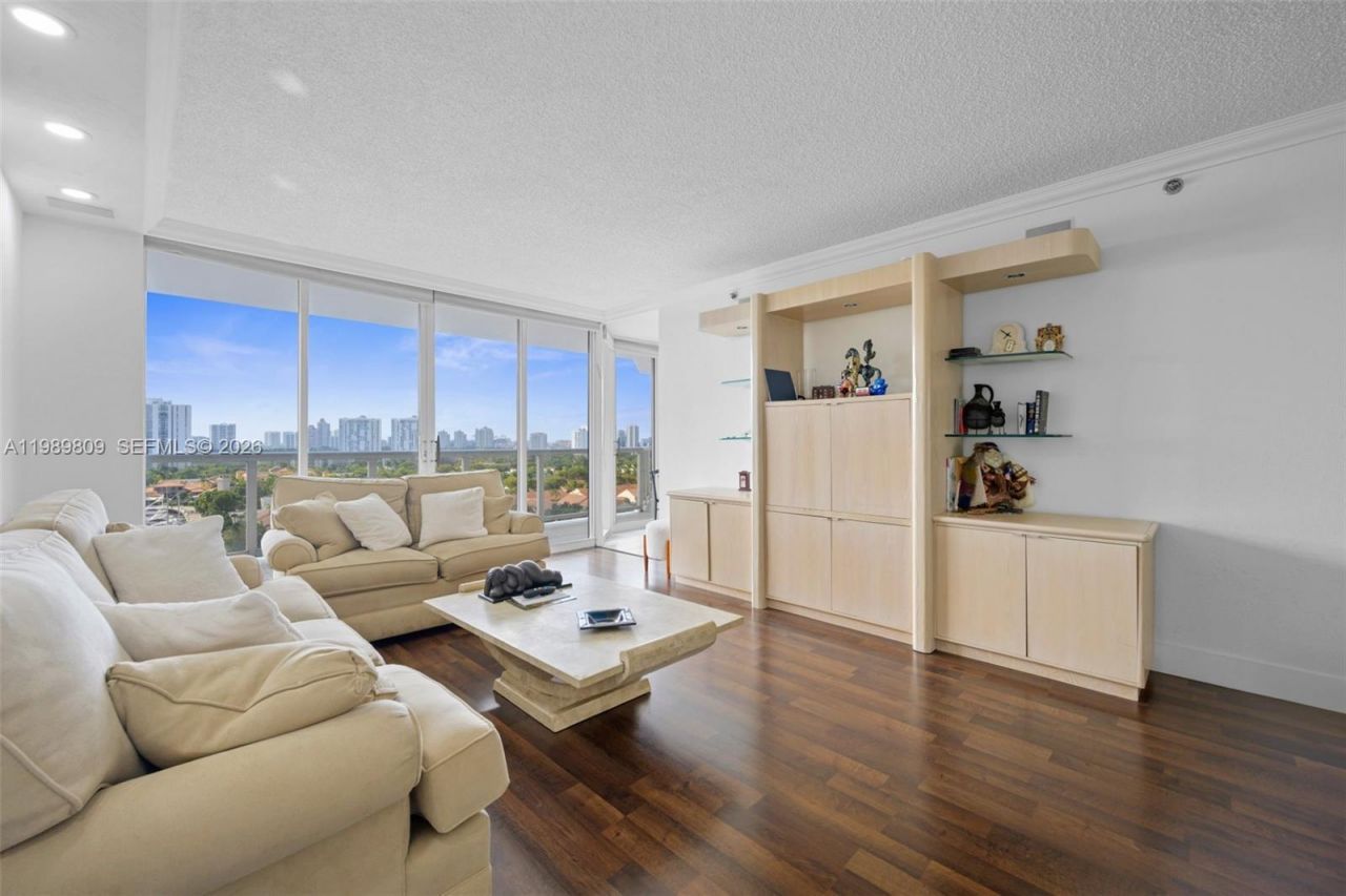 3598 Yacht Club Dr , Unit 1204, Aventura, FL 33180 Photo