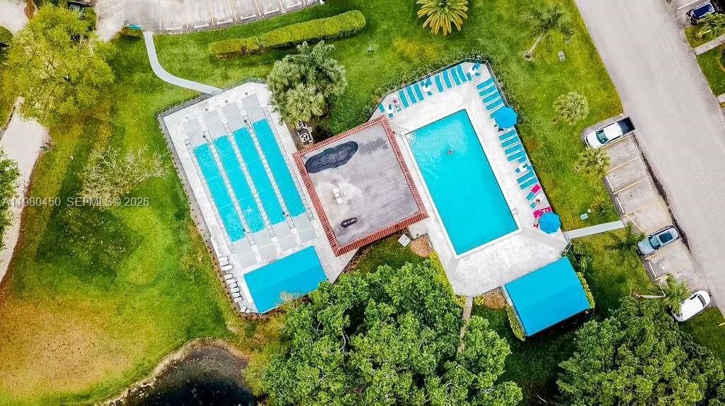 9200 N Hollybrook Lake Dr , Unit 303, Pembroke Pines, FL 33025 Photo