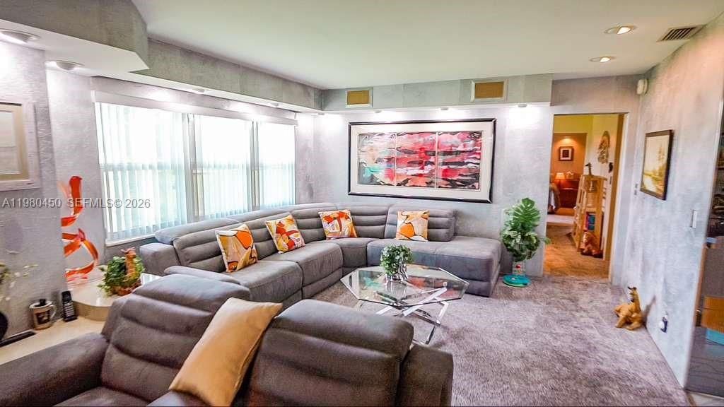 9200 N Hollybrook Lake Dr , Unit 303, Pembroke Pines, FL 33025 Photo