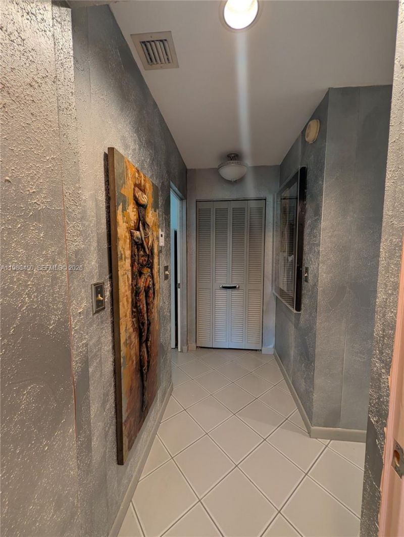 9200 N Hollybrook Lake Dr , Unit 303, Pembroke Pines, FL 33025 Photo