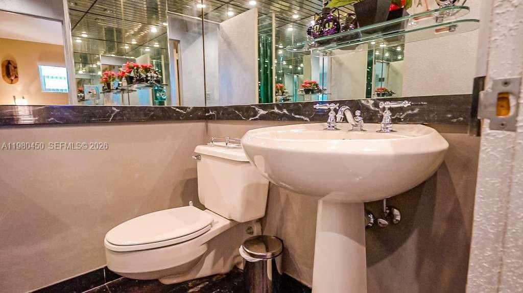 9200 N Hollybrook Lake Dr , Unit 303, Pembroke Pines, FL 33025 Photo