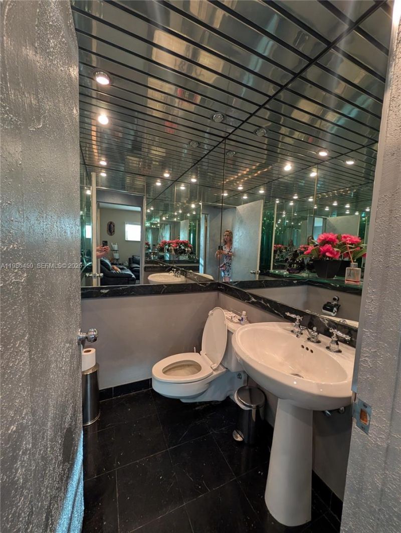 9200 N Hollybrook Lake Dr , Unit 303, Pembroke Pines, FL 33025 Photo