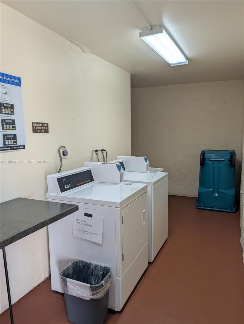 9200 N Hollybrook Lake Dr , Unit 303, Pembroke Pines, FL 33025 Photo