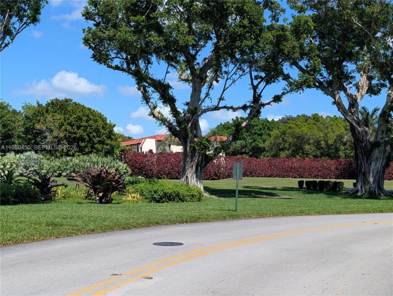 9200 N Hollybrook Lake Dr , Unit 303, Pembroke Pines, FL 33025 Photo