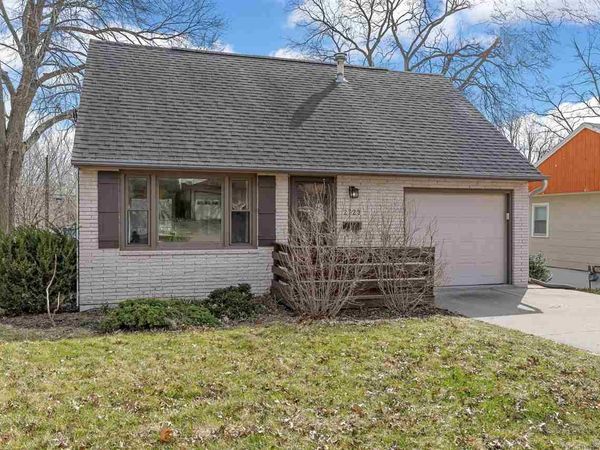 2723 E Court St, Iowa City, IA 52245