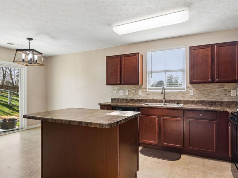 108 Wooded Ridge Drive, Amelia, OH 45102 Photo 17