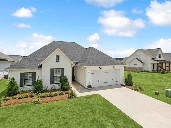 7013 BALD EAGLE Circle, Madisonville, LA 70447