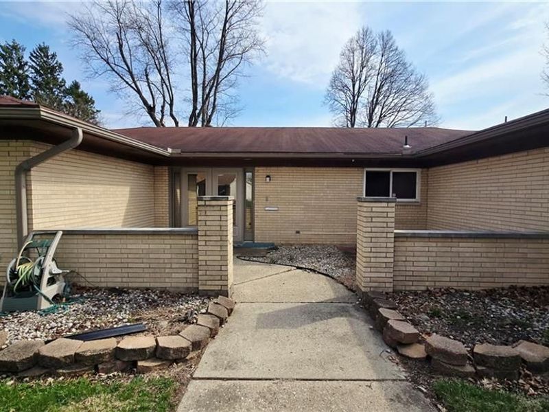 3306 Burgoyne Drive, Dayton, OH 45405 Photo 2