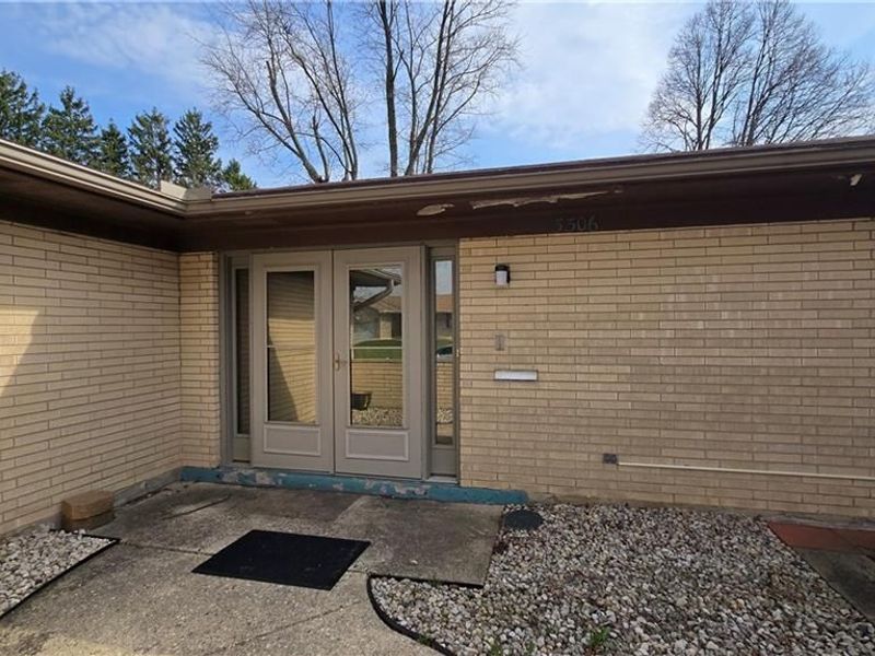 3306 Burgoyne Drive, Dayton, OH 45405 Photo 3