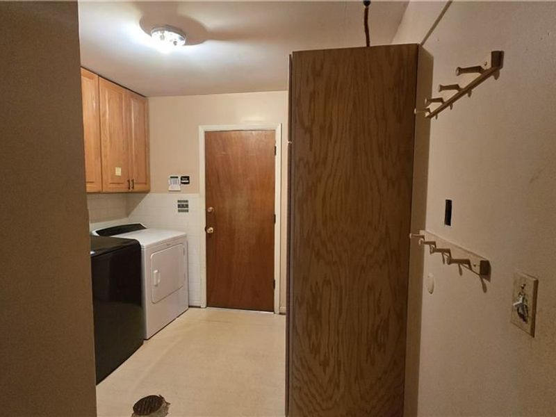 3306 Burgoyne Drive, Dayton, OH 45405 Photo 9