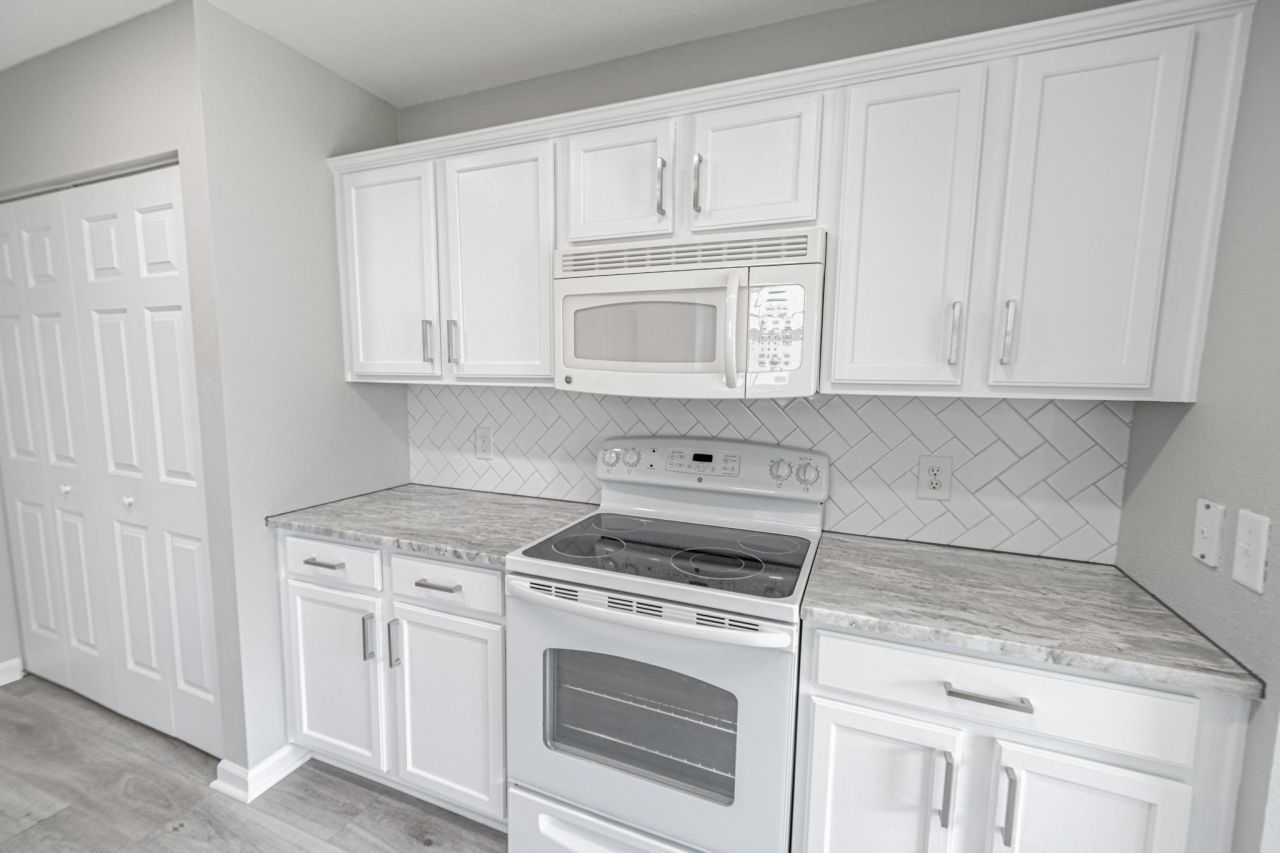 1201 Eagle Creek Dr.  Photo 8