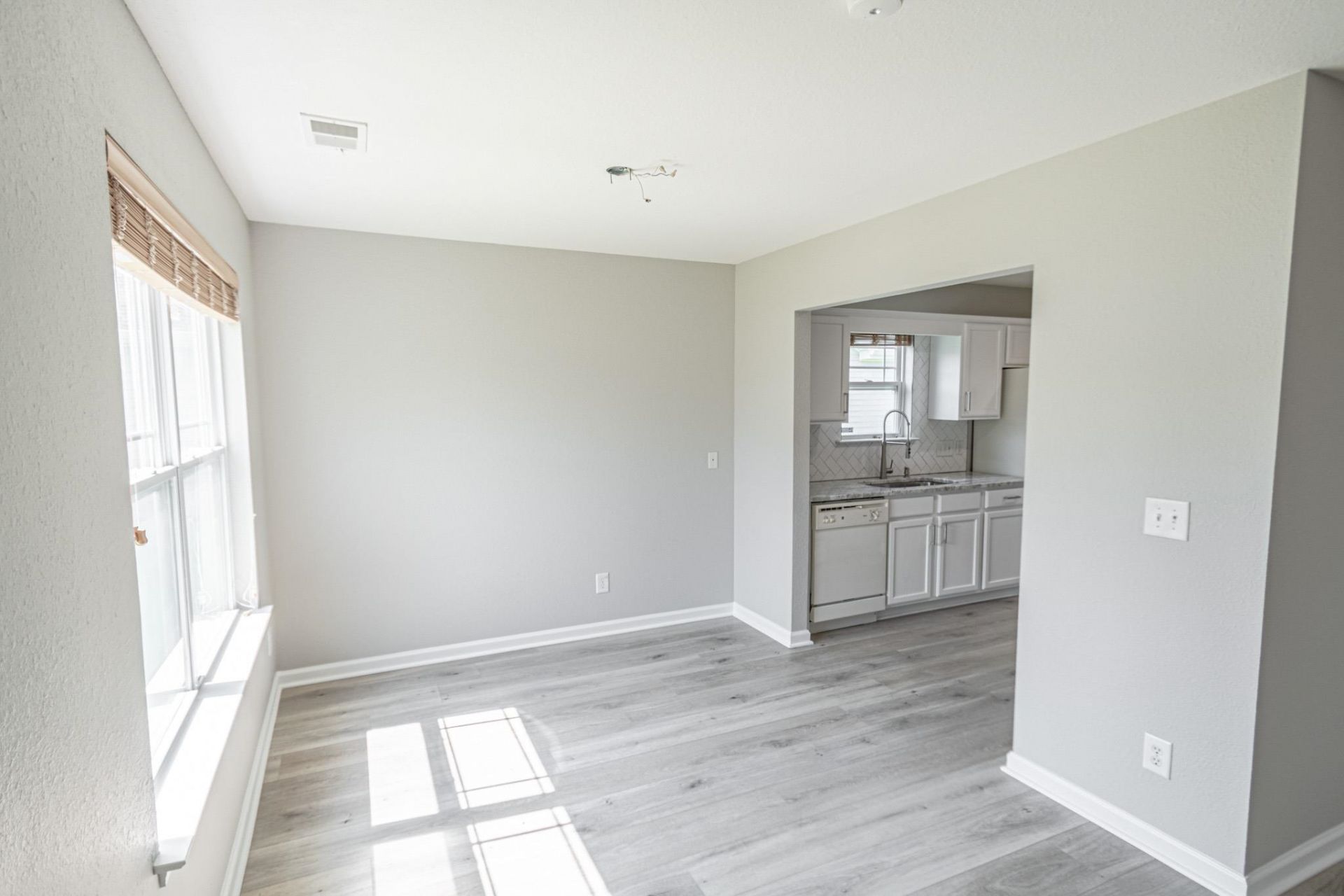 1201 Eagle Creek Dr. Photo 8