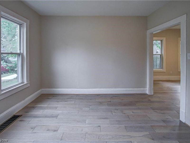 7619 Lawn Avenue, Cleveland, OH 44102 Photo 13