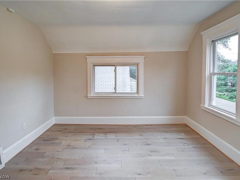 7619 Lawn Avenue, Cleveland, OH 44102 Photo 20