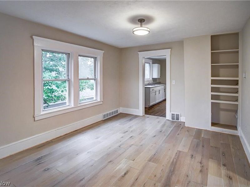 7619 Lawn Avenue, Cleveland, OH 44102 Photo 22