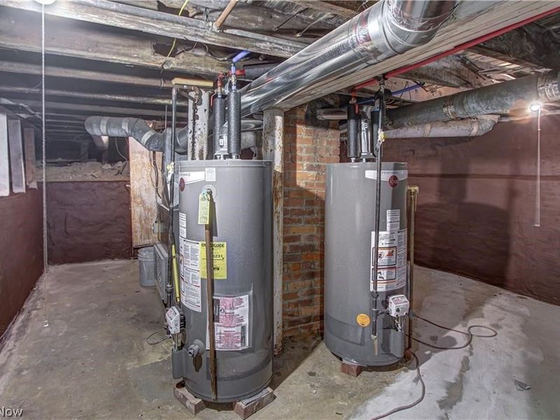 7619 Lawn Avenue, Cleveland, OH 44102 Photo 24