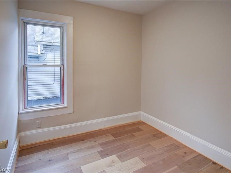 7619 Lawn Avenue, Cleveland, OH 44102 Photo 5