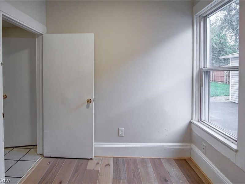 7619 Lawn Avenue, Cleveland, OH 44102 Photo 9