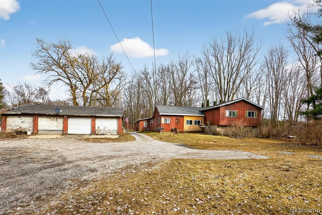 7651 Caine Road, Millington Township, MI 48746 Main Photo