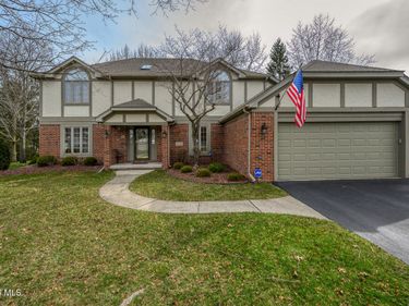 5102 Sprucewood Court, Sylvania, OH 43560